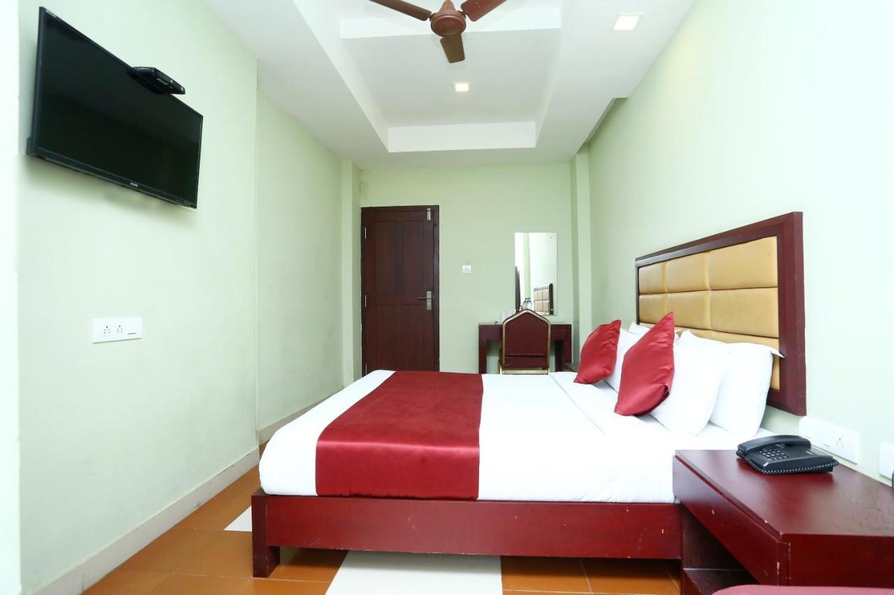 Oyo 15190 Select Residency Hotel Calicut Eksteriør billede